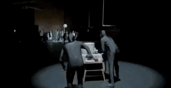 每个舞蹈动作都要配合节奏和鼓点,细致到不同乐器对应不同表达方式.