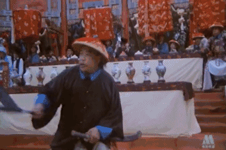 于是你就见到了,主教练足智多谋,球员们整齐划一,服从命令听指挥的
