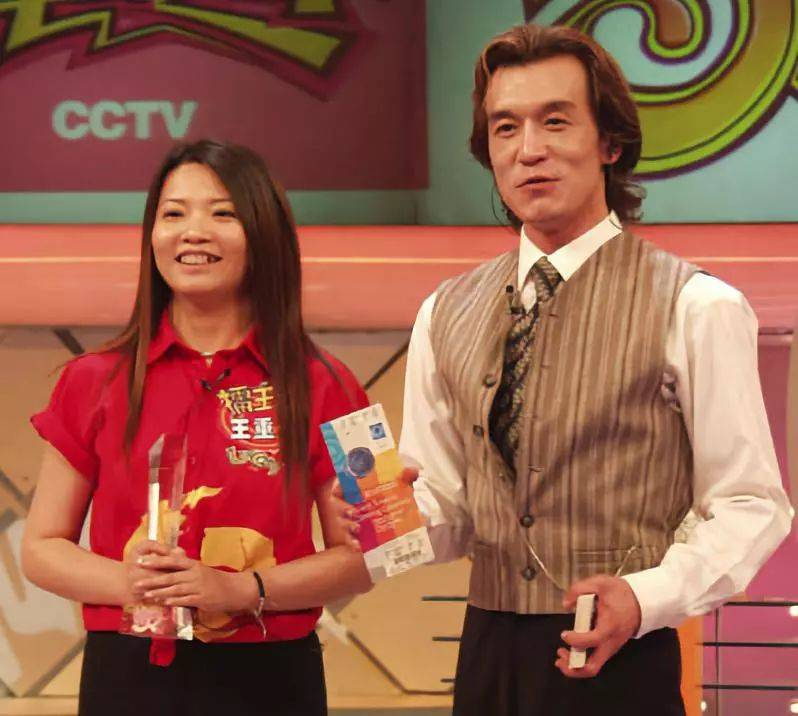 影评:一边点蜡烛一边骂人家女儿,放过李咏吧|偶像就该酱婶,超级演说家